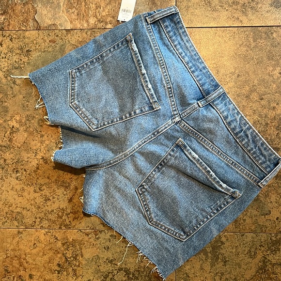Old Navy OG Jean Shorts - Picture 4 of 4